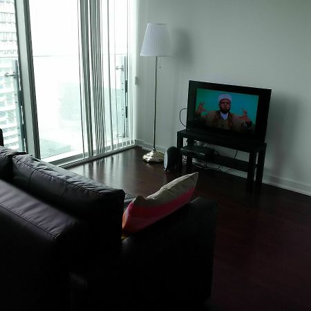 Trinity Suites - Condo On York Street Toronto Dış mekan fotoğraf