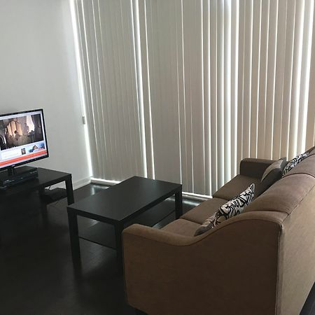 Trinity Suites - Condo On York Street Toronto Dış mekan fotoğraf
