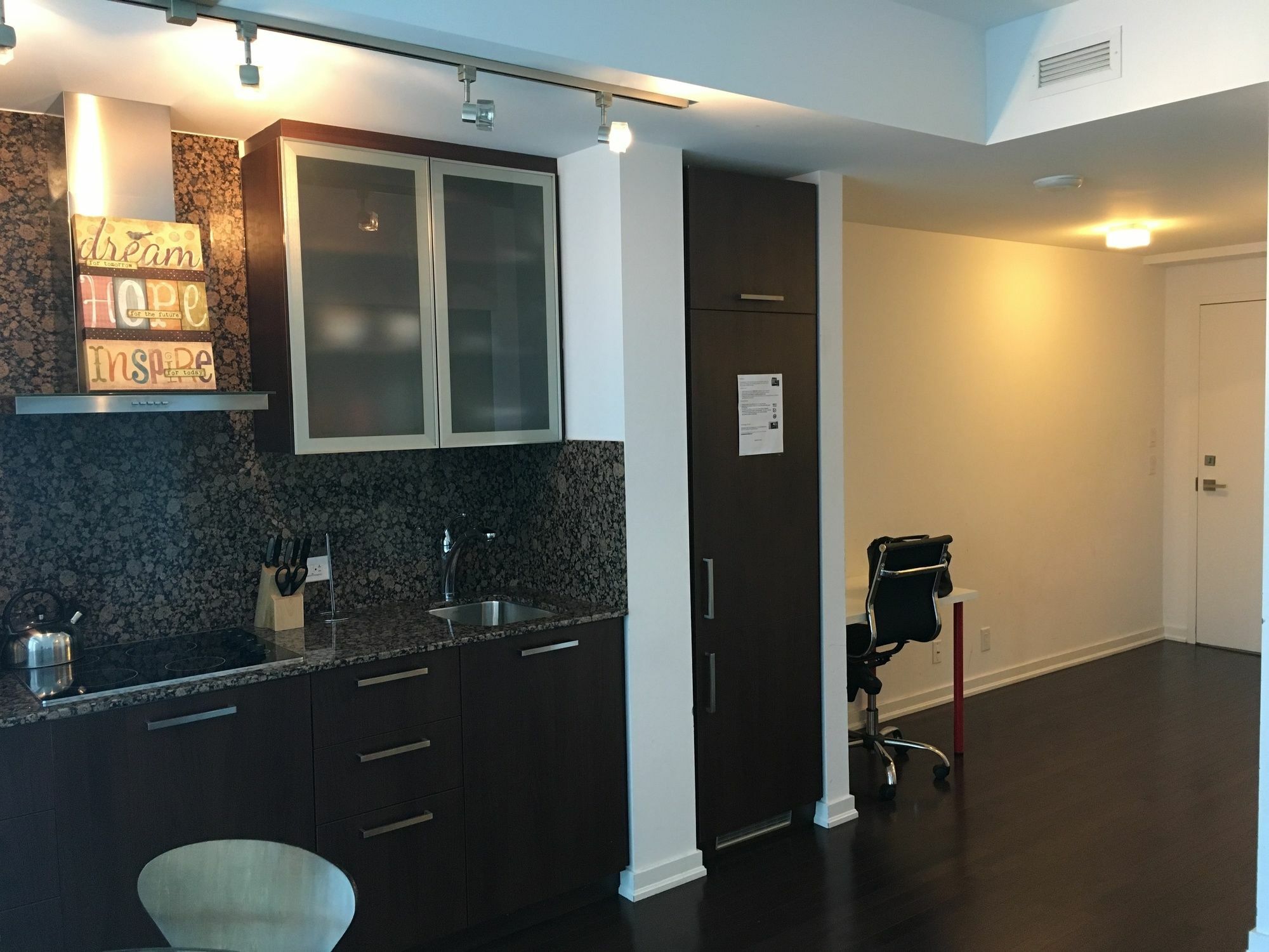 Trinity Suites - Condo On York Street Toronto Dış mekan fotoğraf